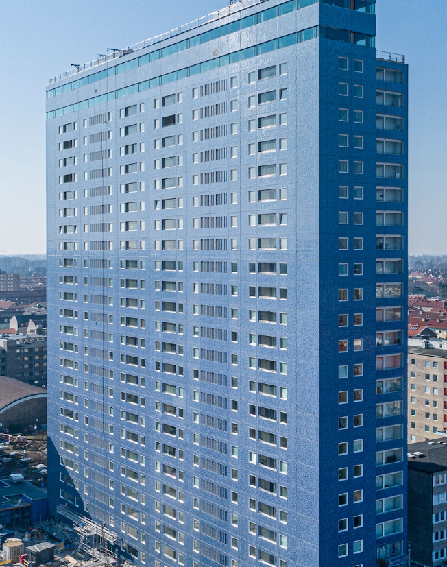 Innovative Prefabricated Sandwich Core Façade System